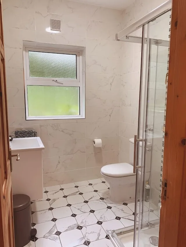 شاليه عائلي بسرير كينج وسريرين منفصلين بغرفتي نوم، Mangerton Mountain Chalets 3/3