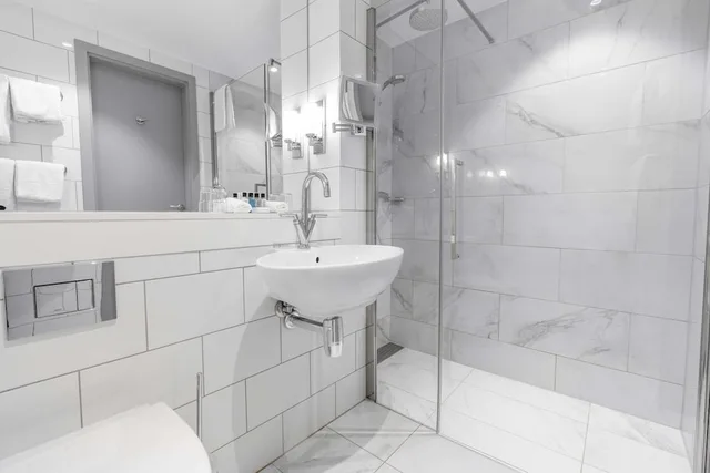 غرفة سوبيريور بسرير كينج، Grand Hotel Oslo by Scandic 7/7