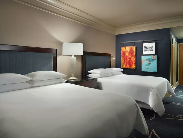 غرفة بريميير بسريرين كوين، OMNI DALLAS HOTEL 1/7