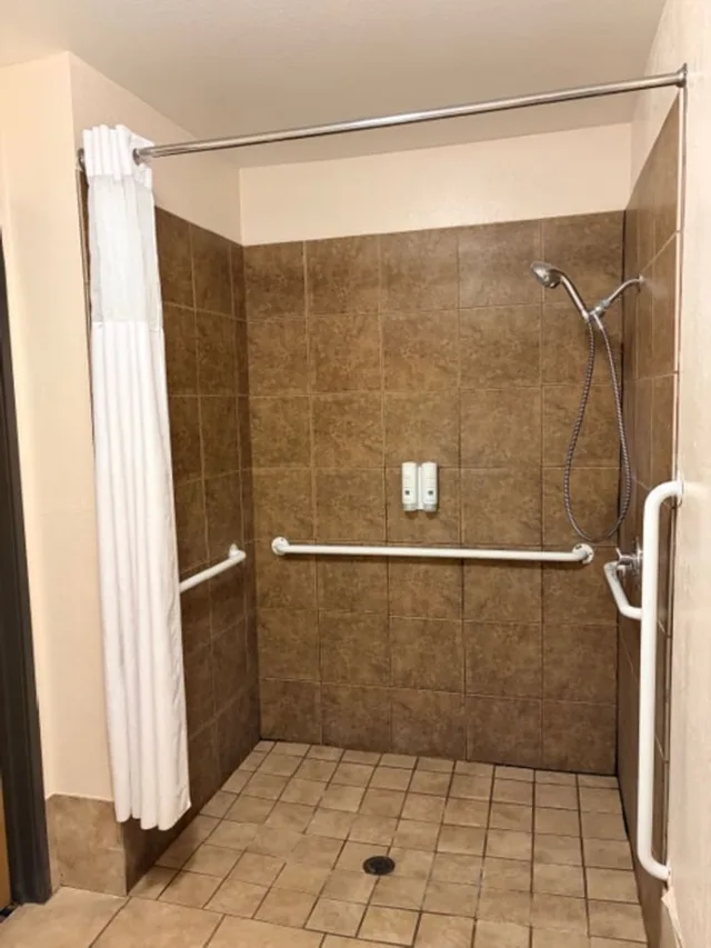 غرفة بسرير كوين لذوي الإعاقة، Quality Inn Zion Park Area 6/7