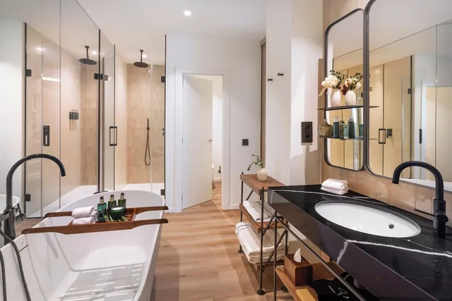 The Level, Junior Suite, Melia Granada 2/4