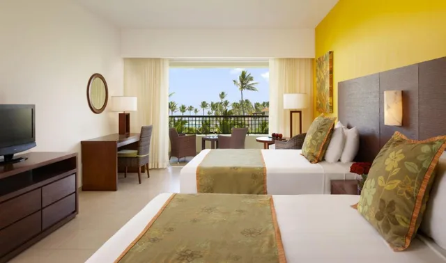 غرفة ديلوكس بسرير مزدوج بإطلالة على الحديقة، Dreams Royal Beach (former Now Larimar) 2/2