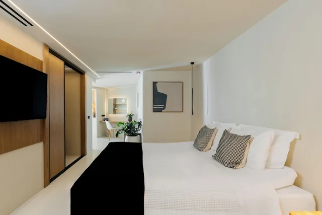 Mini, Suite, Quadruple, Queen Bed, Caldera View, Sofa, Plunge Pool, Rocabella Deluxe Suites And Spa 5/10