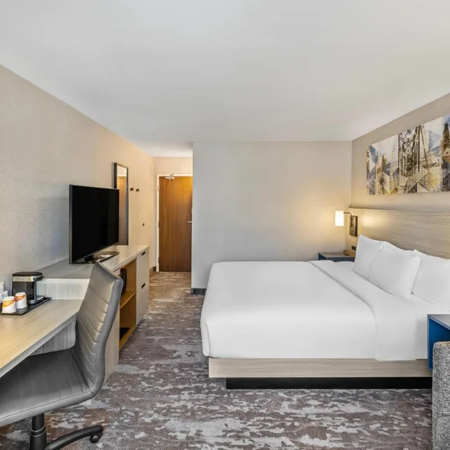 غرفة قياسية بسرير كينج، Comfort Inn Fredericton 7/10