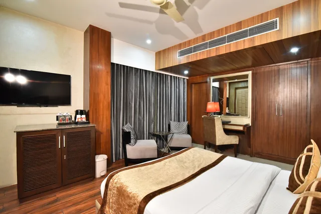 K L, Suite, King Bed، Hotel Sawera Grand 4/6
