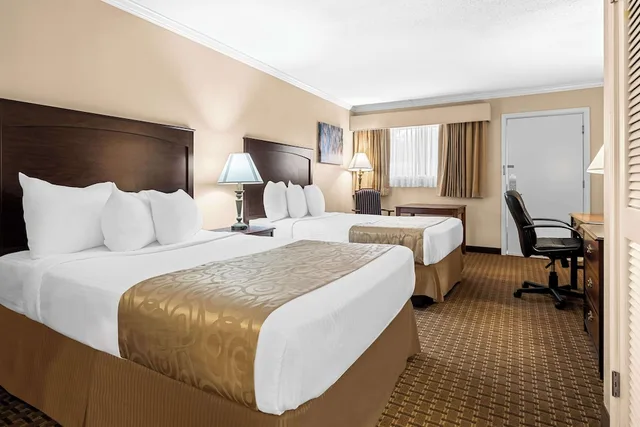 Standard, 2 Double Beds, Smoking, Best Western Forest Inn 1/3