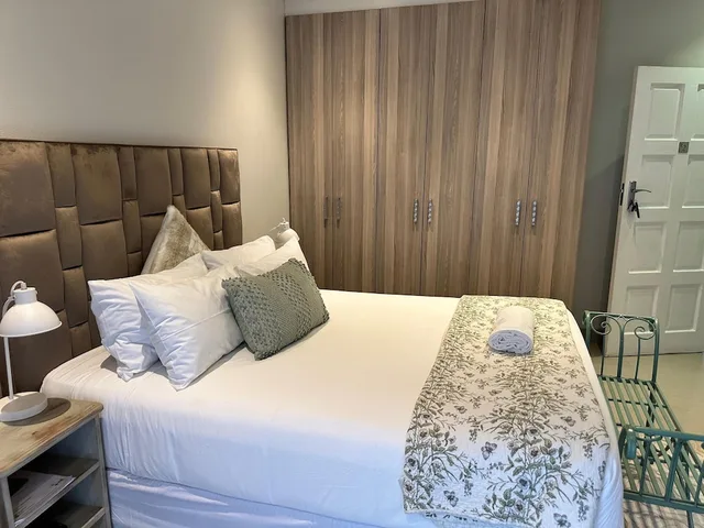 غرفة ديلوكس بسرير كوين، Vineyard On The Hill Guest House 8/10