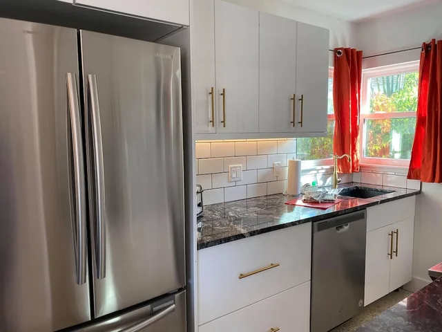 Retreat, Suite, King Bed, Sofa، Captiva Beach Resort 3/3