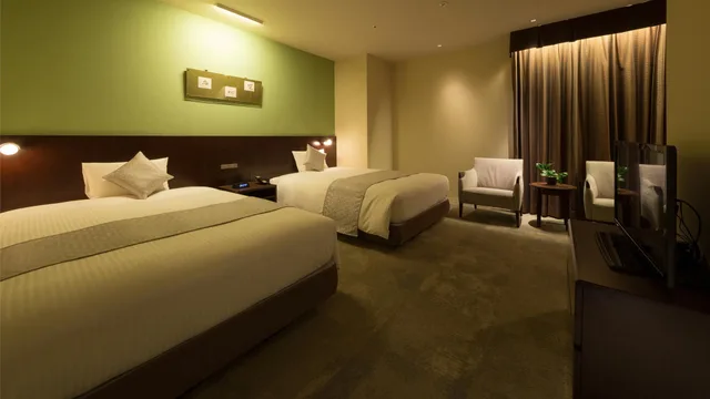 غرفة قياسية بسرير مزدوج وسريرين منفصلين، Hotel Tenjin Place 1/1