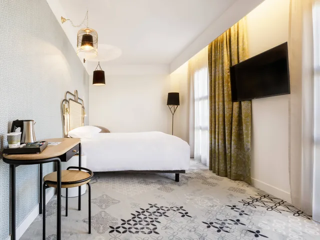 غرفة سوبيريور بسرير مزدوج مع أريكة، Hotel Mercure Orleans Portes de Sologne 2/4