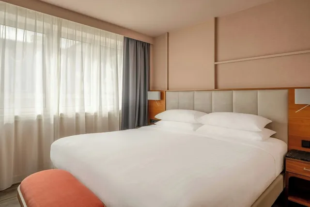 Park, Suite, Double Bed، Vienna Marriott Hotel 2/5