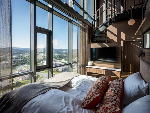 جناح، Quality Hotel Panorama 6/10