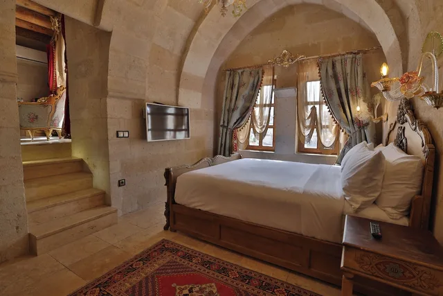 جناح جونيور بسرير كينج، Elika Cave Suites Cappadocia, Curio Collection by Hilton 2/10