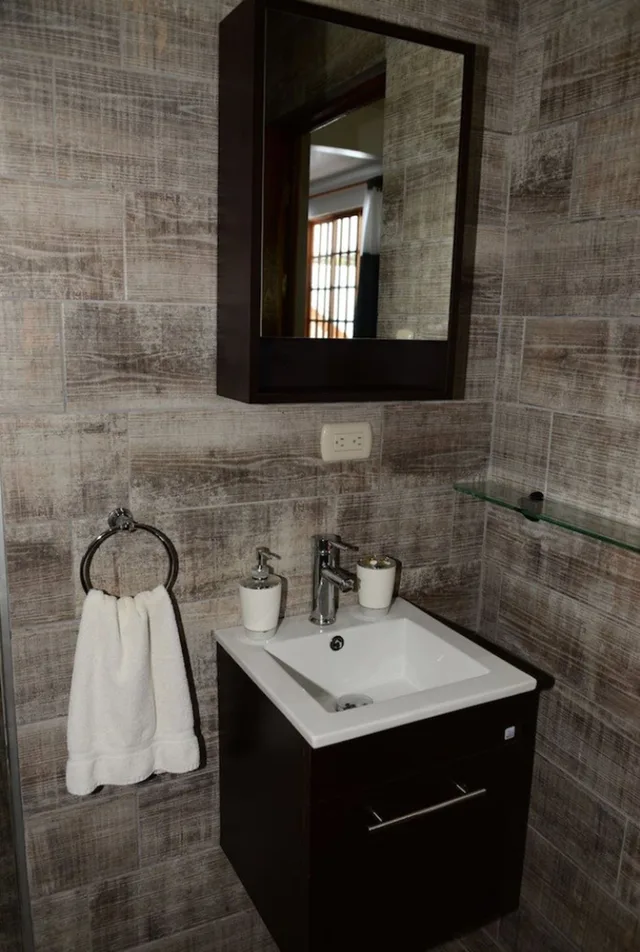 جناح بسريرين كوين، Hotel Plaza Yara 1/1