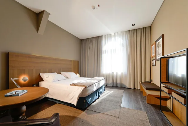 جناح جونيور بسرير كوين، Grand Hotel Billia 1/7