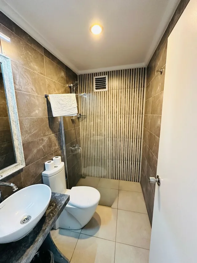 غرفة اقتصادية بسريرين منفصلين بحمام خاص، Bora Hotel 3/3