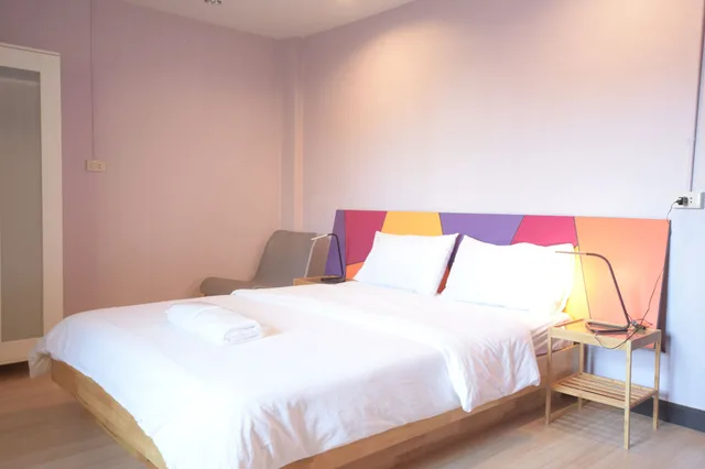 غرفة ثلاثية بسرير مزدوج وسرير فردي بحمام خاص، Room At Vipa 1/1