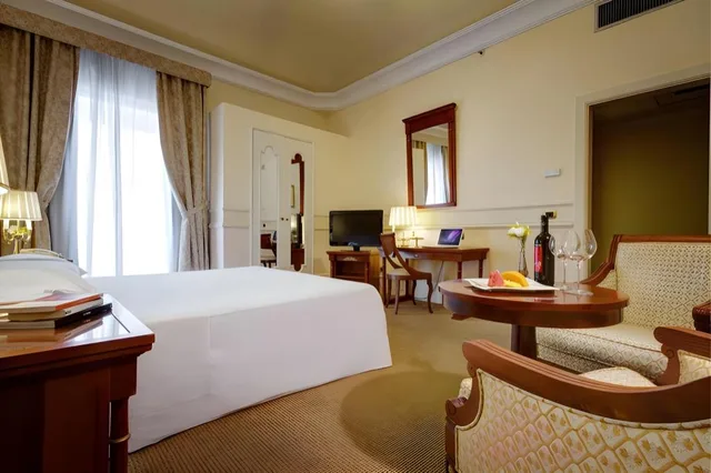 غرفة كلاسيكية بسرير كوين، Grand Hotel Et Des Palmes 2/7
