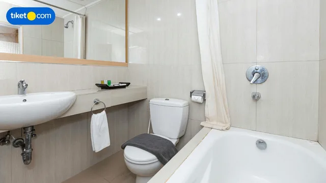 Executive, Suite, Horison Ultima Makassar 2/3