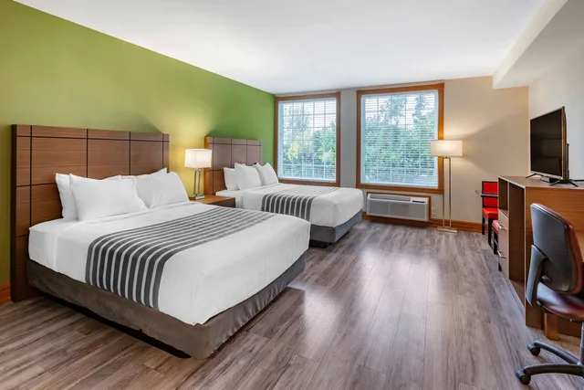 غرفة بسريرين كوين بمطبخ، Best Western Kincardine 1/4
