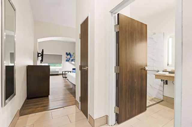 Suite, Accessible, Best Western Iowa/Lake Charles East 3/3