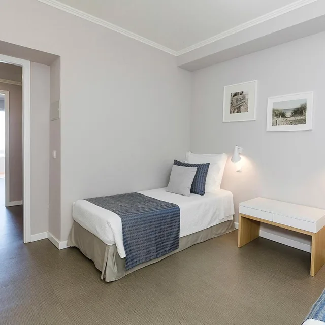 غرفة عائلية بإطلالة على البحر بشرفة، Hotel Arribas 1/8