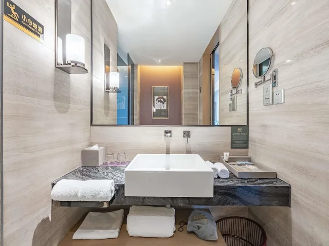 غرفة سوبيريور بسرير كينج، Grand Mercure Jinan Sunshine 7/8
