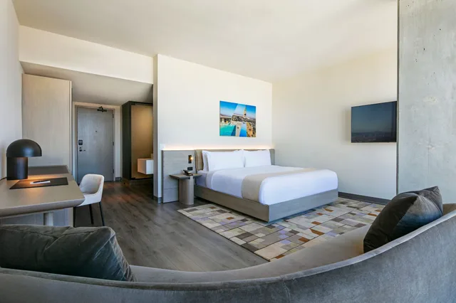جناح استوديو بسرير كينج بإطلالة على المدينة لذوي الإعاقة، AC Hotel Downtown Los Angeles 2/3