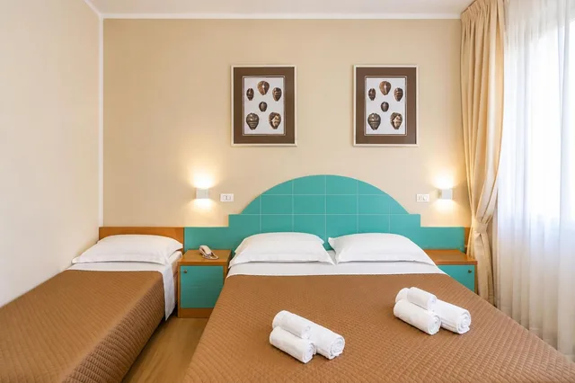غرفة قياسية ثلاثية، Hotel Stella D'italia 2/6