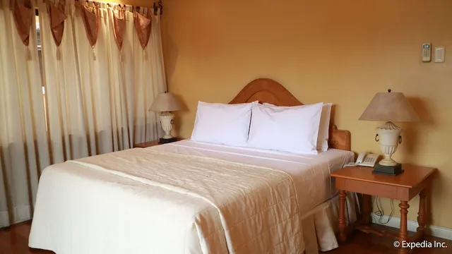 شقة سكنية بانورامية بسرير كينج وسرير كوين وسريرين منفصلين بإطلالة على المدينة بـ3 غرف نوم، Sophia Suites Residence Hotel 4/10