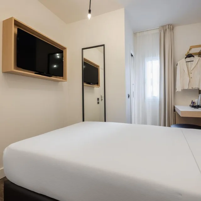 غرفة مفردة، Hotel Globus 3/11