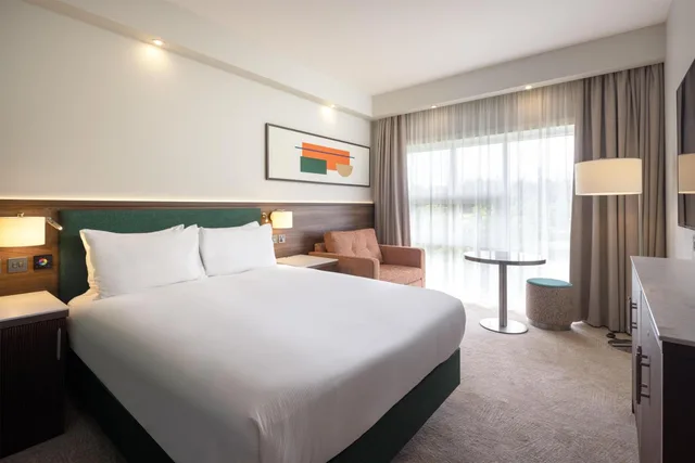 غرفة بسرير مزدوج مع أريكة، Hilton At St Georges Park Burton upon Trent 2/10