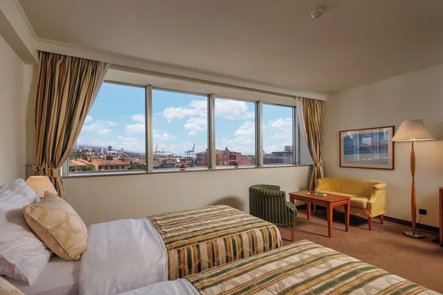 غرفة سوبيريور بسرير كوين لذوي الإعاقة، Grand Hotel Bonavia 1/3