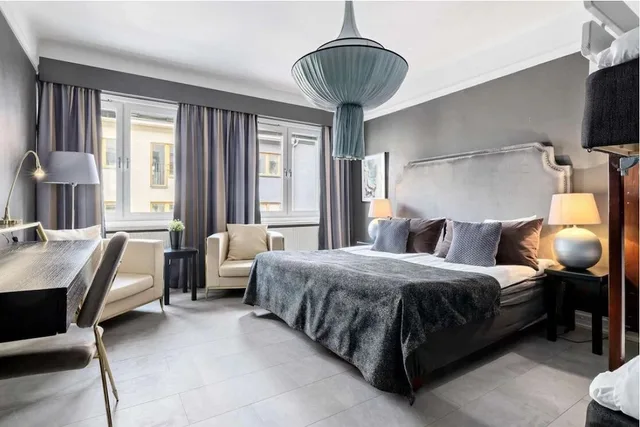 غرفة رباعية بسرير كينج وسرير بطابقين، Centric Hotel 4/9
