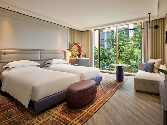 Fairmont Gold, Twin Beds, Lounge Access, High Floor، Fairmont Hanoi 1/3