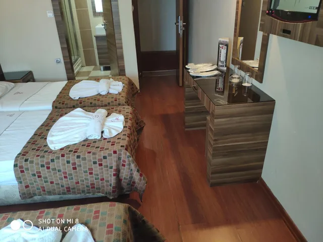 غرفة قياسية ثلاثية، Hotel Bazaar 9/10