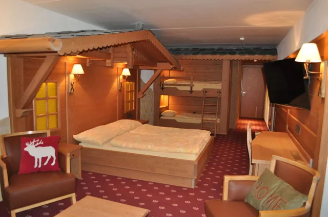 4 Beds, Central Residence 4/5