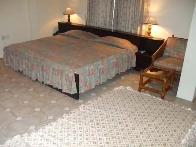 1 Bedroom, Standard, Triple, 1 Single and 2 Double Beds, Harbour View، Coconut Grove Bridge House 8/10