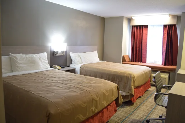 غرفة قياسية بسريرين كوين، Quality Inn & Suites Grove City-Outlet Mall 1/7