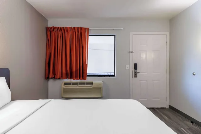 Standard, Double Bed, Motel6 Elizabethtown, KY 1/9