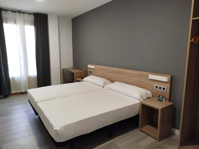 غرفة سوبيريور بسرير مزدوج، Hotel Maria de Molina 6/10