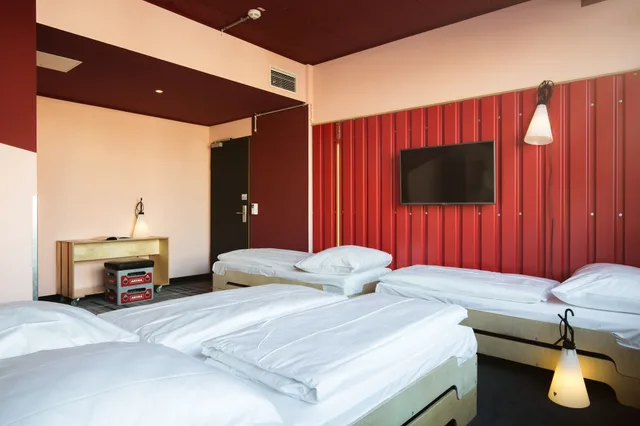 Room, Quadruple, 4 Beds, Superbude St Georg 6/10