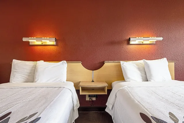 غرفة قياسية بسريرين مزدوجين، Red Roof Inn Johnson City 3/8