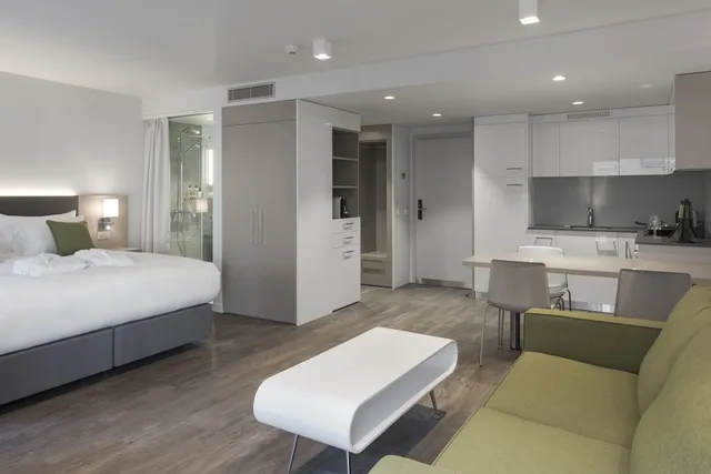 جناح بريميوم بمطبخ، Base Nyon 2/3
