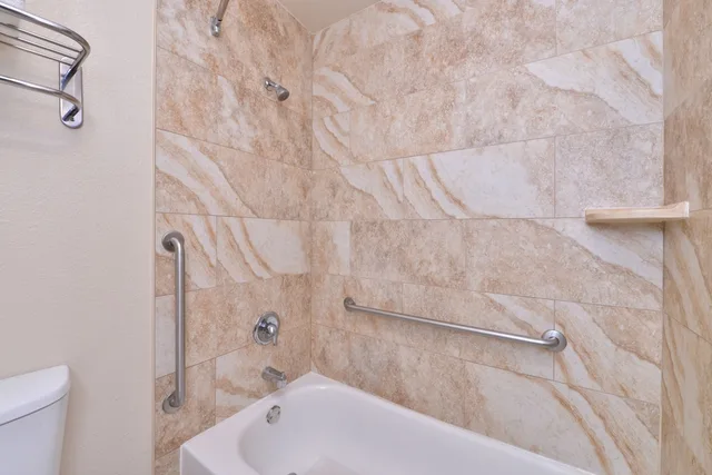 جناح استوديو بسرير كينج مع أريكة، La Fuente Inn Suites 5/5