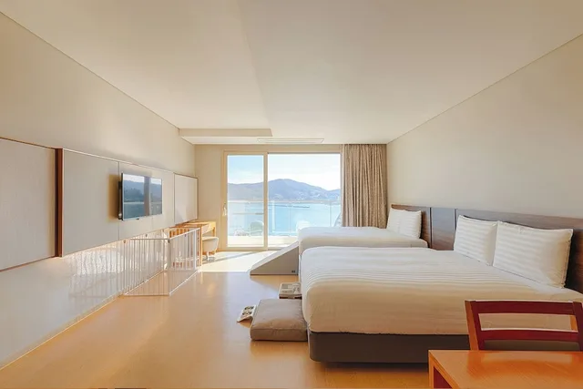 Family, 2 Double Beds, Ocean or Ocean Bed, Pet Friendly, Kitchen, Sono Calm Geoje 1/1