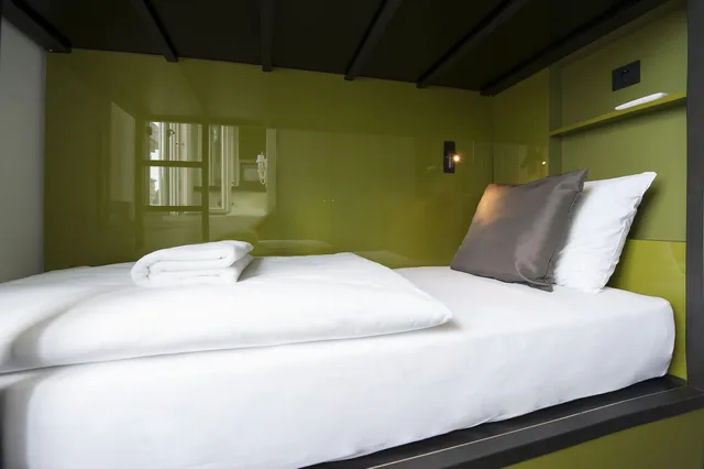غرفة قياسية بسريرين منفصلين بحمام خاص، The Central House Istanbul Taksim 1/5