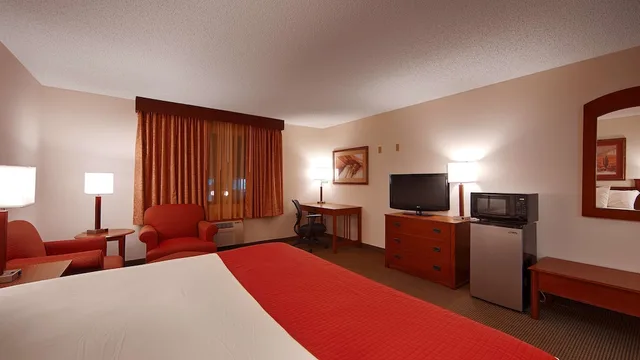Standard, King Bed, Accessible, Best Western La Grande Hacienda 2/4