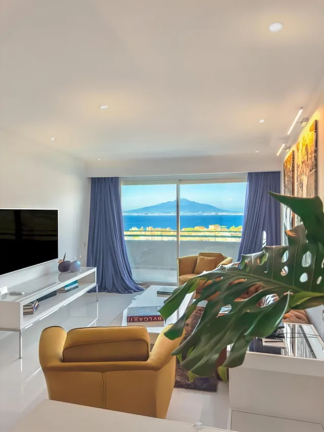 جناح بسرير كينج، Hilton Sorrento Palace 3/8