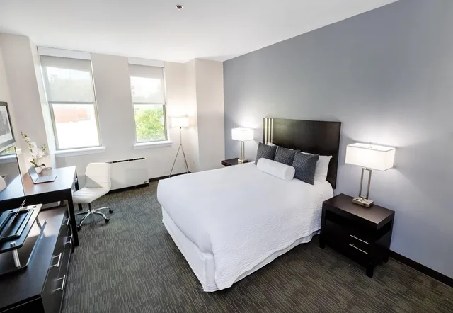 Room, Queen Bed, Platinum Level، Kellogg Conference Hotel Capitol Hill at Gallaudet University 1/2